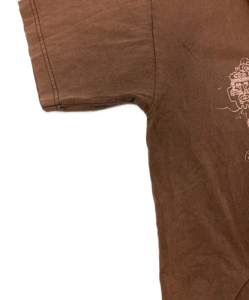stussy（ステューシー）stussy (ステューシー) プリントTシャツ ブラウン サイズ:Mの古着・服飾アイテム