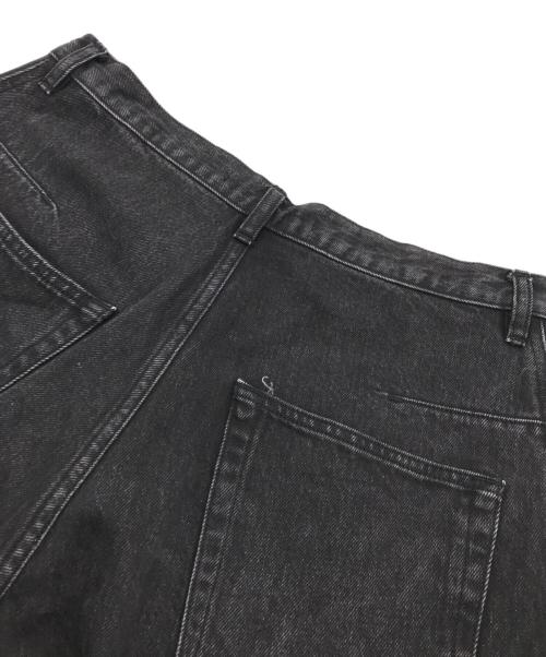 NVRFRGT（ネヴァーフォーゲット）NVRFRGT (ネヴァーフォーゲット) 3D TWISTED WIDE LEG JEANS ブラック サイズ:3の古着・服飾アイテム