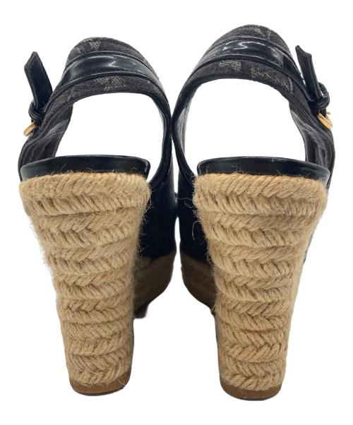 LOUIS VUITTON（ルイ ヴィトン）LOUIS VUITTON (ルイ ヴィトン) LVモノグラムキャンバスウェッジソールサンダル ブラック サイズ:36の古着・服飾アイテム