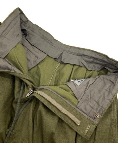 s'yte（サイト）s'yte (サイト) COTTON DRILL ZIPPER POCKET BALLOON PANTS カーキ サイズ:3の古着・服飾アイテム