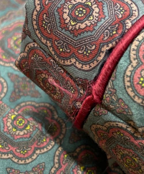 JohnUNDERCOVER（ジョンアンダーカバー）JohnUNDERCOVER (ジョンアンダーカバー) 小紋柄 パテッドシャツジャケット グレー×レッド サイズ:3の古着・服飾アイテム