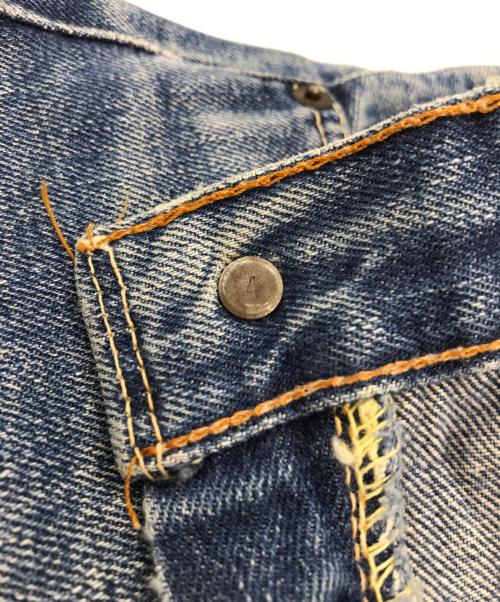 LEVI'S（リーバイス）LEVI'S (リーバイス) カットオフヴィンテージデニムショーツ インディゴ サイズ:W28の古着・服飾アイテム