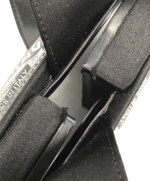 Salvatore Ferragamo（サルヴァトーレ フェラガモ）Salvatore Ferragamo (サルヴァトーレ フェラガモ) ヴァラリボンサンダル ブラック サイズ:6 1/2の古着・服飾アイテム