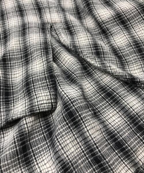 Essay（エッセイ）Essay (エッセイ) DRAPE SHIRT Check ホワイト×ブラック サイズ:Mの古着・服飾アイテム
