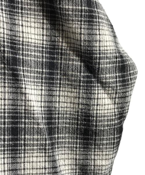 Essay（エッセイ）Essay (エッセイ) DRAPE SHIRT Check ホワイト×ブラック サイズ:Mの古着・服飾アイテム