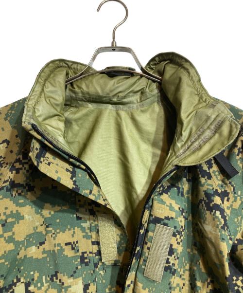 USMC（ユーエスエムシー）USMC (ユーエスエムシー) ECWCS WATERPROOF Gore-Tex Jacket カーキ×ブラウン サイズ:MEDIUMの古着・服飾アイテム