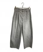DRAWERドゥロワー）の古着「WINTER1 ブラックデニムタックパンツ」｜グレー