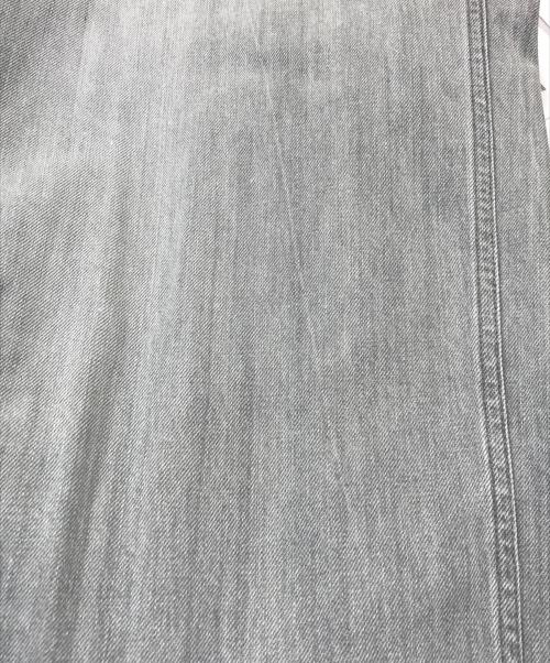 DRAWER（ドゥロワー）DRAWER (ドゥロワー) WINTER1 ブラックデニムタックパンツ グレー サイズ:38の古着・服飾アイテム