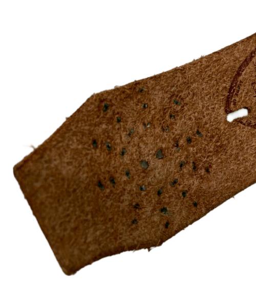 htc（エイチティーシー）htc (エイチティーシー) スタッズベルト ホワイト サイズ:34の古着・服飾アイテム