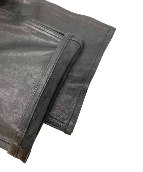 H&M（エイチアンドエム）H&M (エイチアンドエム) Jean-Michel Basquiat (ジャン ミシェル バスキア) レザーパンツ ブラック サイズ:32の古着・服飾アイテム