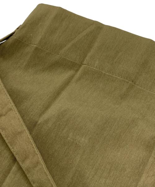 me ISSEY MIYAKE（ミーイッセイ ミヤケ）me ISSEY MIYAKE (ミーイッセイ ミヤケ) プリーツハーフパンツ オリーブ サイズ:-の古着・服飾アイテム