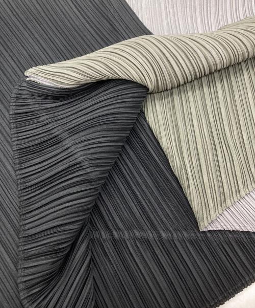 PLEATS PLEASE（プリーツプリーズ）PLEATS PLEASE (プリーツプリーズ) バイカラープリーツカットソー グレー×ブラック サイズ:3の古着・服飾アイテム