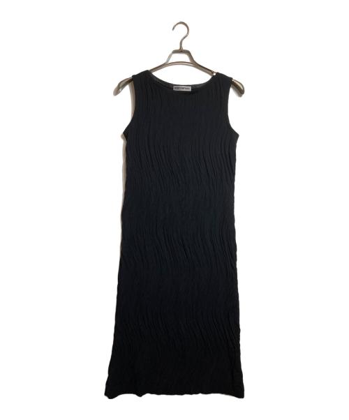 ISSEY MIYAKE（イッセイミヤケ）ISSEY MIYAKE (イッセイミヤケ) 波プリーツノースリーブワンピース ブラック サイズ:2の古着・服飾アイテム