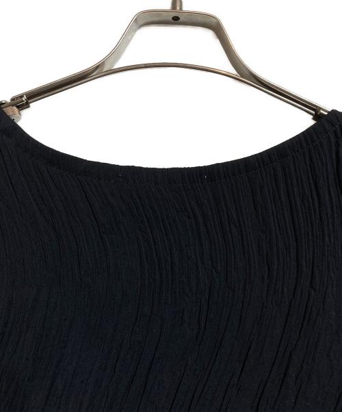 ISSEY MIYAKE（イッセイミヤケ）ISSEY MIYAKE (イッセイミヤケ) 波プリーツノースリーブワンピース ブラック サイズ:2の古着・服飾アイテム