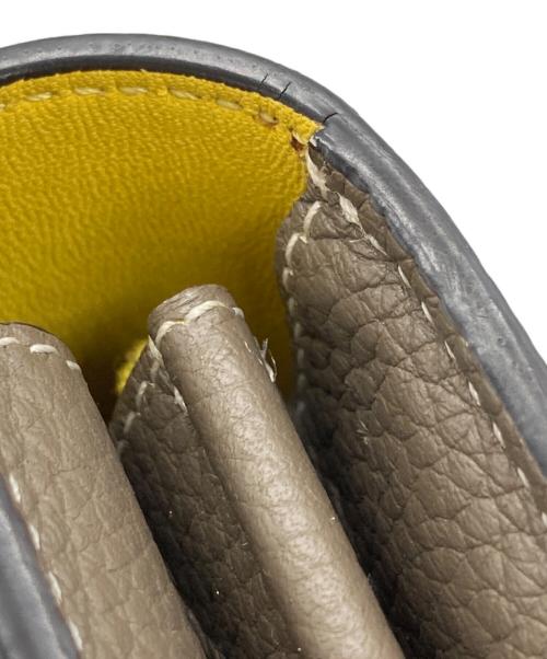 CELINE（セリーヌ）CELINE (セリーヌ) ラージフラップウォレット ベージュ×イエローの古着・服飾アイテム