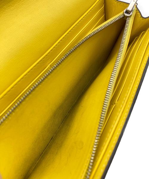 CELINE（セリーヌ）CELINE (セリーヌ) ラージフラップウォレット ベージュ×イエローの古着・服飾アイテム