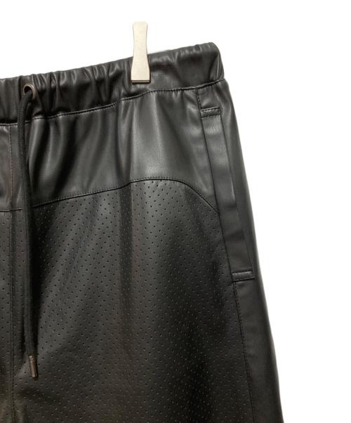 BREATH（ブレス）BREATH (ブレス) FAUX LEATHER SHORTS ブラック サイズ:XLの古着・服飾アイテム