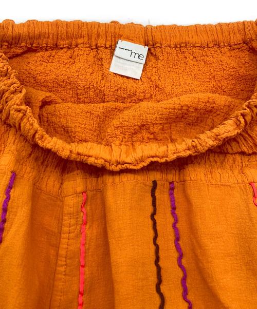 me ISSEY MIYAKE（ミーイッセイ ミヤケ）me ISSEY MIYAKE (ミーイッセイ ミヤケ) シワプリーツ イージーパンツ オレンジ サイズ:-の古着・服飾アイテム