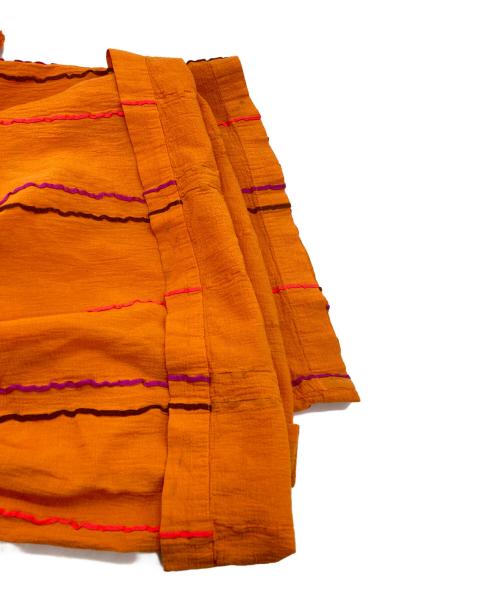 me ISSEY MIYAKE（ミーイッセイ ミヤケ）me ISSEY MIYAKE (ミーイッセイ ミヤケ) シワプリーツ イージーパンツ オレンジ サイズ:-の古着・服飾アイテム