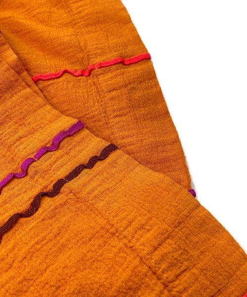 me ISSEY MIYAKE（ミーイッセイ ミヤケ）me ISSEY MIYAKE (ミーイッセイ ミヤケ) シワプリーツ イージーパンツ オレンジ サイズ:-の古着・服飾アイテム