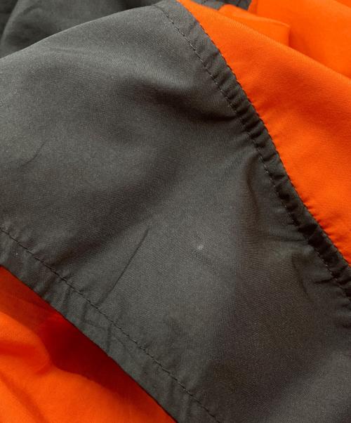 NIKE ACG（ナイキエーシージー）NIKE ACG (ナイキエージーシー) アノラックパーカー ブラック×オレンジ サイズ:Mの古着・服飾アイテム