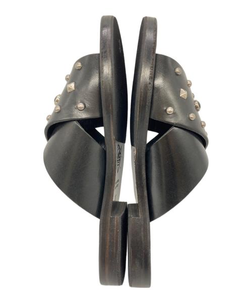 htc（エイチティーシー）htc (エイチティーシー) スタッズレザーサンダル ブラック サイズ:37の古着・服飾アイテム