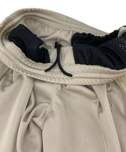 Needles（ニードルズ）Needles (ニードルズ) UNION (ユニオン) 別注トラックパンツ ベージュ サイズ:Mの古着・服飾アイテム