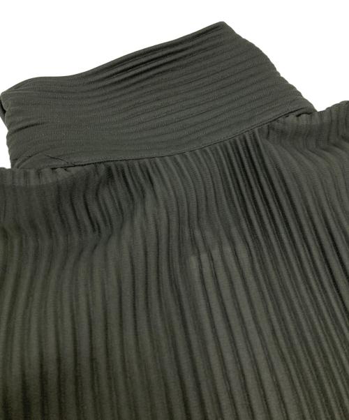 HOMME PLISSE ISSEY MIYAKE（オム プリッセ イッセイ ミヤケ）HOMME PLISSE ISSEY MIYAKE (オムプリッセ イッセイ ミヤケ) プリーツポロシャツ ブラック サイズ:2の古着・服飾アイテム