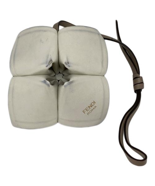 FENDI（フェンディ）FENDI (フェンディ) フォーチュンテラーチャーム ホワイトの古着・服飾アイテム