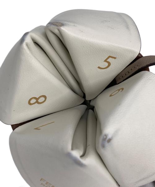 FENDI（フェンディ）FENDI (フェンディ) フォーチュンテラーチャーム ホワイトの古着・服飾アイテム