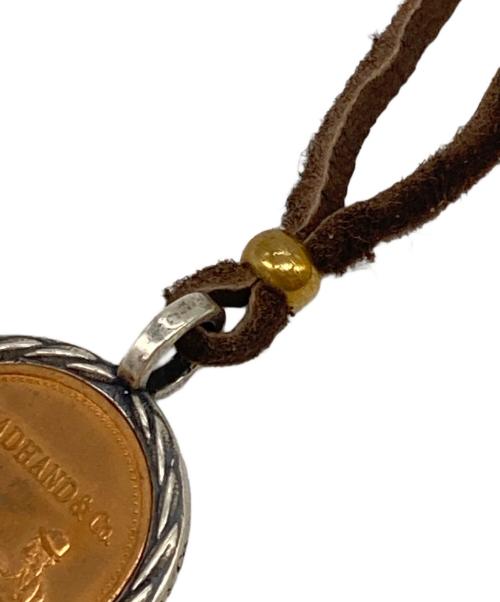 GLAD HAND（グラッドハンド）GLAD HAND (グラッドハンド) Medal Charm ネックレス シルバー×ブラウンの古着・服飾アイテム