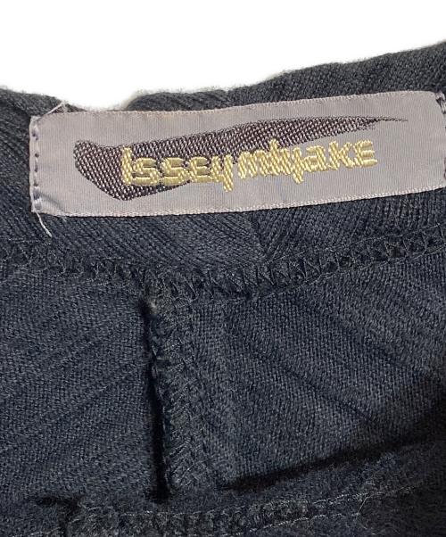 ISSEY MIYAKE（イッセイミヤケ）ISSEY MIYAKE (イッセイミヤケ) 変形チュニックカットソー ブラック サイズ:Mの古着・服飾アイテム