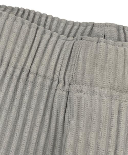 HOMME PLISSE ISSEY MIYAKE（オム プリッセ イッセイ ミヤケ）HOMME PLISSE ISSEY MIYAKE (オムプリッセ イッセイ ミヤケ) 消しプリーツパンツ グレー サイズ:3の古着・服飾アイテム