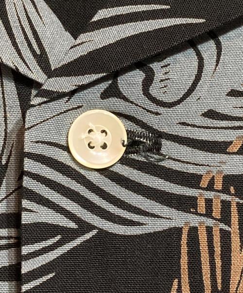 GLAD HAND（グラッドハンド）GLAD HAND (グラッドハンド) PEACOCK QUILL - S/S SHIRTS ブラック サイズ:Mの古着・服飾アイテム