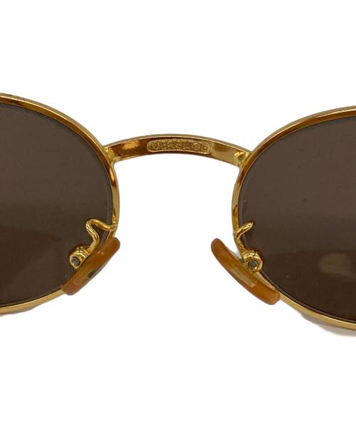VERSACE（ヴェルサーチェ）VERSACE (ヴェルサーチェ) サングラス ゴールドの古着・服飾アイテム