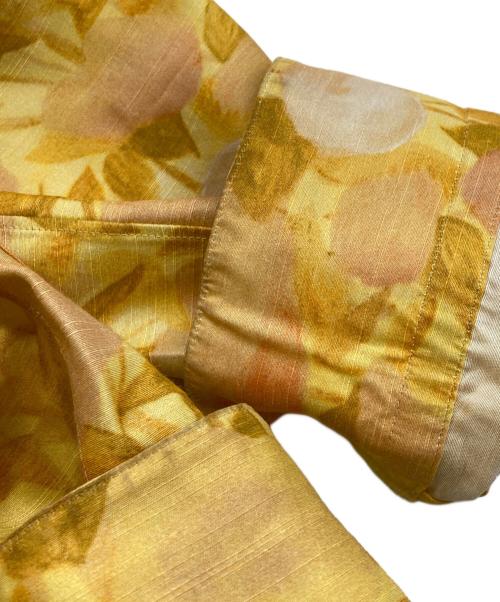 TOGA ARCHIVES（トーガアーカイブス）TOGA ARCHIVES (トーガアーカイブス) 薔薇プリントレーヨンシルクシャツ イエロー サイズ:36の古着・服飾アイテム