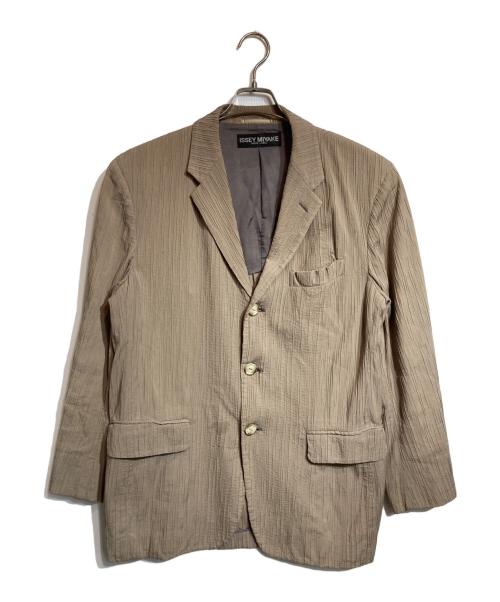 ISSEY MIYAKE WHITE LABEL（イッセイミヤケホワイトレーベル）ISSEY MIYAKE WHITE LABEL (イッセイミヤケホワイトレーベル) シワプリーツジャケット ベージュ サイズ:2の古着・服飾アイテム