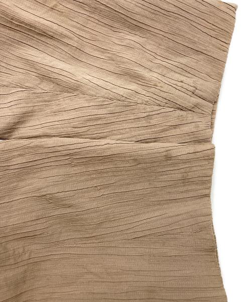 ISSEY MIYAKE WHITE LABEL（イッセイミヤケホワイトレーベル）ISSEY MIYAKE WHITE LABEL (イッセイミヤケホワイトレーベル) シワプリーツジャケット ベージュ サイズ:2の古着・服飾アイテム