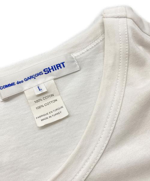 COMME des GARCONS SHIRT（コムデギャルソンシャツ）COMME des GARCONS SHIRT (コムデギャルソンシャツ) KAWS (カウズ) プリントTシャツ ホワイト サイズ:Lの古着・服飾アイテム
