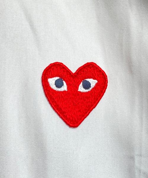 PLAY COMME des GARCONS（プレイコムデギャルソン）PLAY COMME des GARCONS (プレイ コムデギャルソン) ハートワッペンシャツ ホワイト サイズ:XXLの古着・服飾アイテム