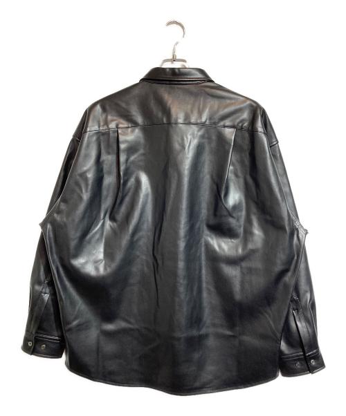 SOFTHYPHEN（ソフトハイフン）SOFTHYPHEN (ソフトハイフン) FAUX LEATHER CROPPED SHIRT ブラック サイズ:3の古着・服飾アイテム