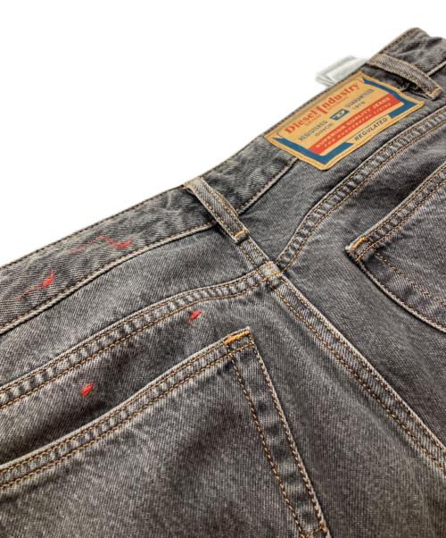 DIESEL（ディーゼル）DIESEL (ディーゼル) Straight Jeans 2002 ブラック サイズ:32の古着・服飾アイテム