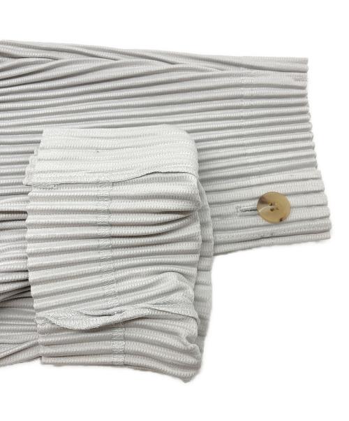 HOMME PLISSE ISSEY MIYAKE（オム プリッセ イッセイ ミヤケ）HOMME PLISSE ISSEY MIYAKE (オム プリッセ イッセイ ミヤケ) BASICS プリーツテーラードジャケット グレー サイズ:1の古着・服飾アイテム
