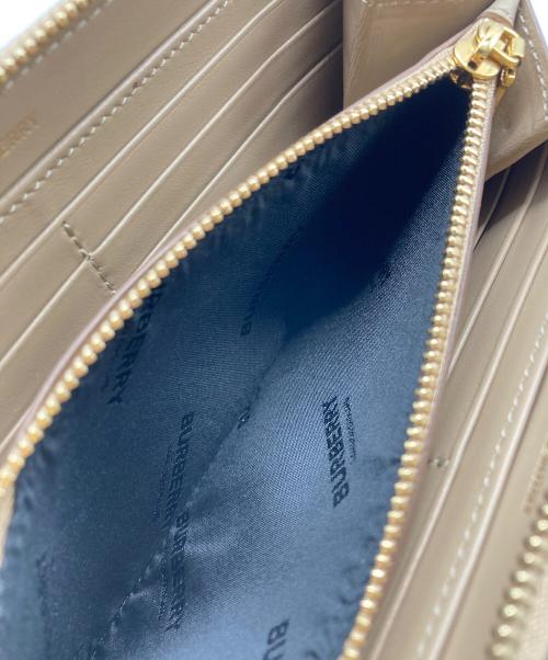 BURBERRY（バーバリー）BURBERRY (バーバリー) ラウンドファスナーウォレット ベージュの古着・服飾アイテム