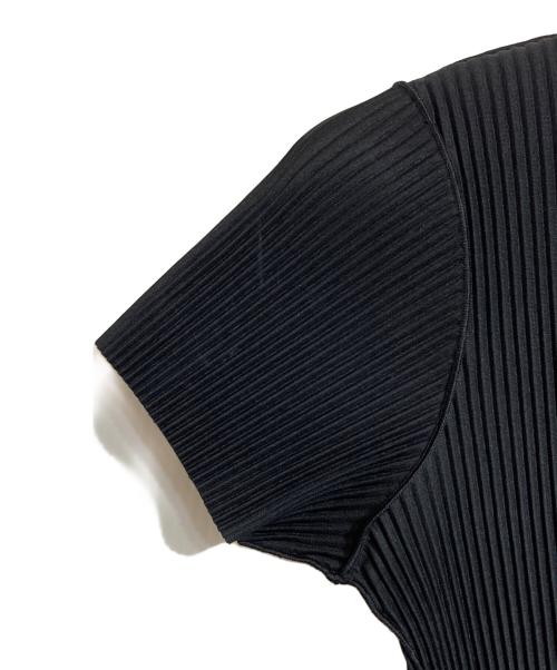 todo kotohayokozawa（トゥードゥー コトハヨコザワ）todo kotohayokozawa (トゥードゥー コトハヨコザワ) HIGHNECK TINY TOP ブラック サイズ:Freeの古着・服飾アイテム