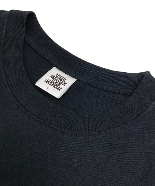 BlackEyePatch（ブラックアイパッチ）BlackEyePatch (ブラックアイパッチ) POP YOURS (ポップユアーズ) コラボTシャツ ブラック サイズ:Lの古着・服飾アイテム