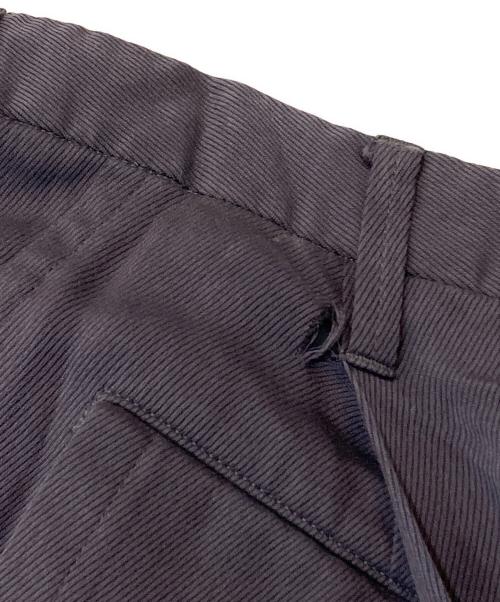 JULIUS（ユリウス）JULIUS (ユリウス) FOLDED BAGGY TROUSERS グレー サイズ:2の古着・服飾アイテム