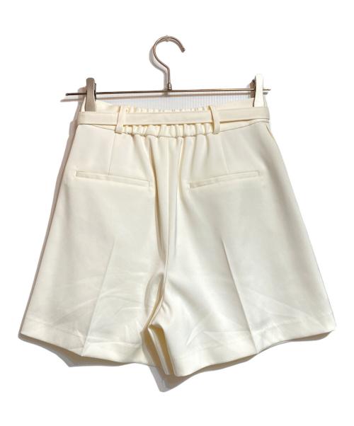 FRAY ID（フレイ アイディー）FRAY ID (フレイ アイディー) ダブルサテンショートパンツ ベージュの古着・服飾アイテム