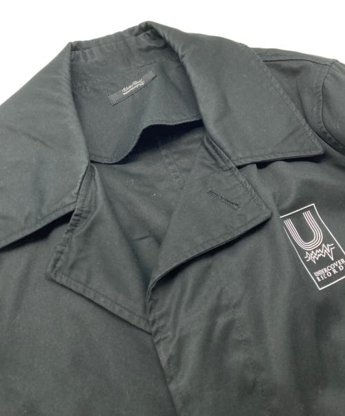 UNDERCOVER（アンダーカバー）UNDERCOVER (アンダーカバー) バックプリントステンカラーコート ブラック サイズ:2の古着・服飾アイテム