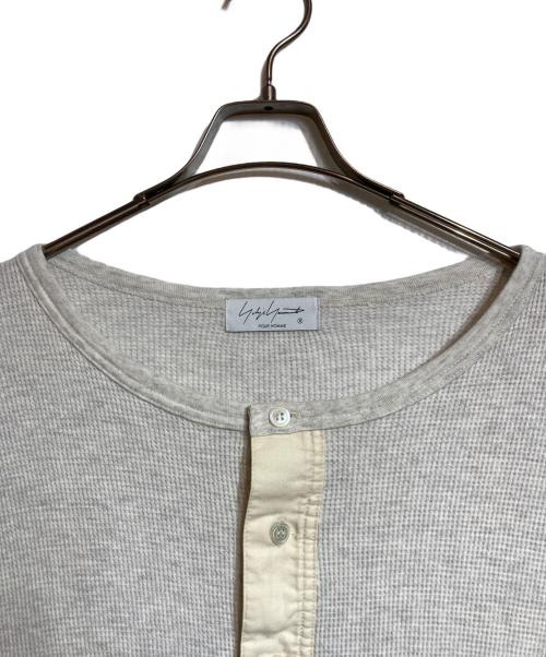Yohji Yamamoto pour homme（ヨウジヤマモト プールオム）Yohji Yamamoto pour homme (ヨウジヤマモト プールオム) ドッキングヘンリーネックサーマルカットソー グレー サイズ:3の古着・服飾アイテム